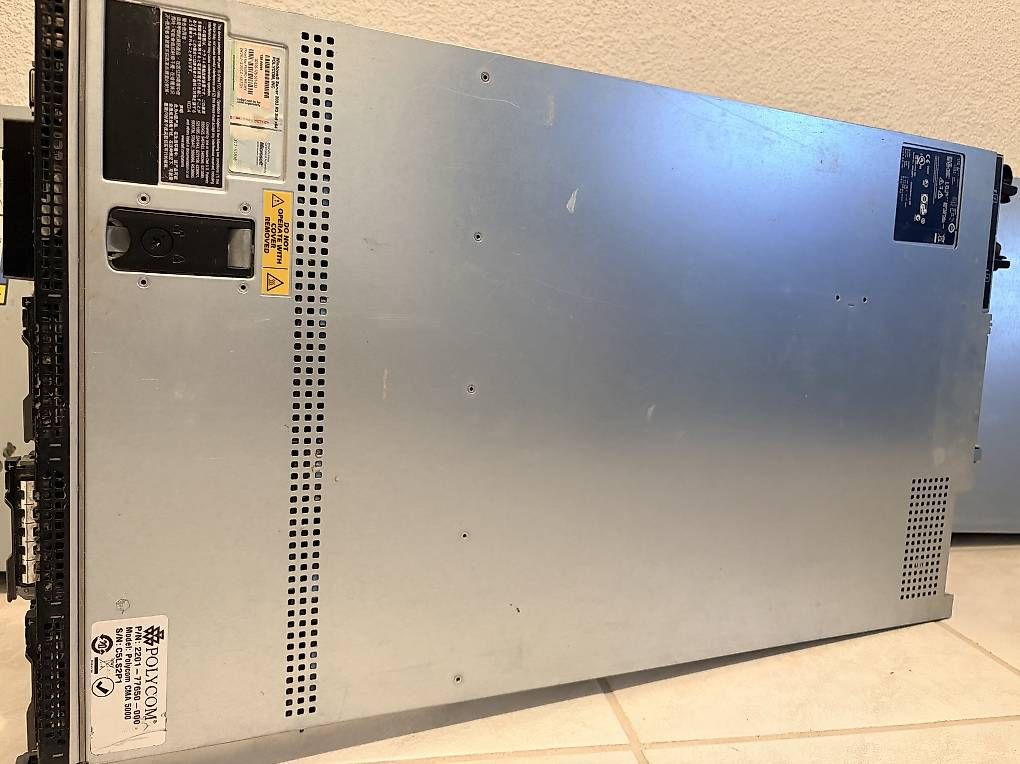 Serveurs: Polycom CMA 5000 1U Rack Server / Appliance – D'occasion à Effretikon par hud_bq7l 1