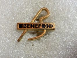 Ansteckpin 243: Benefon
