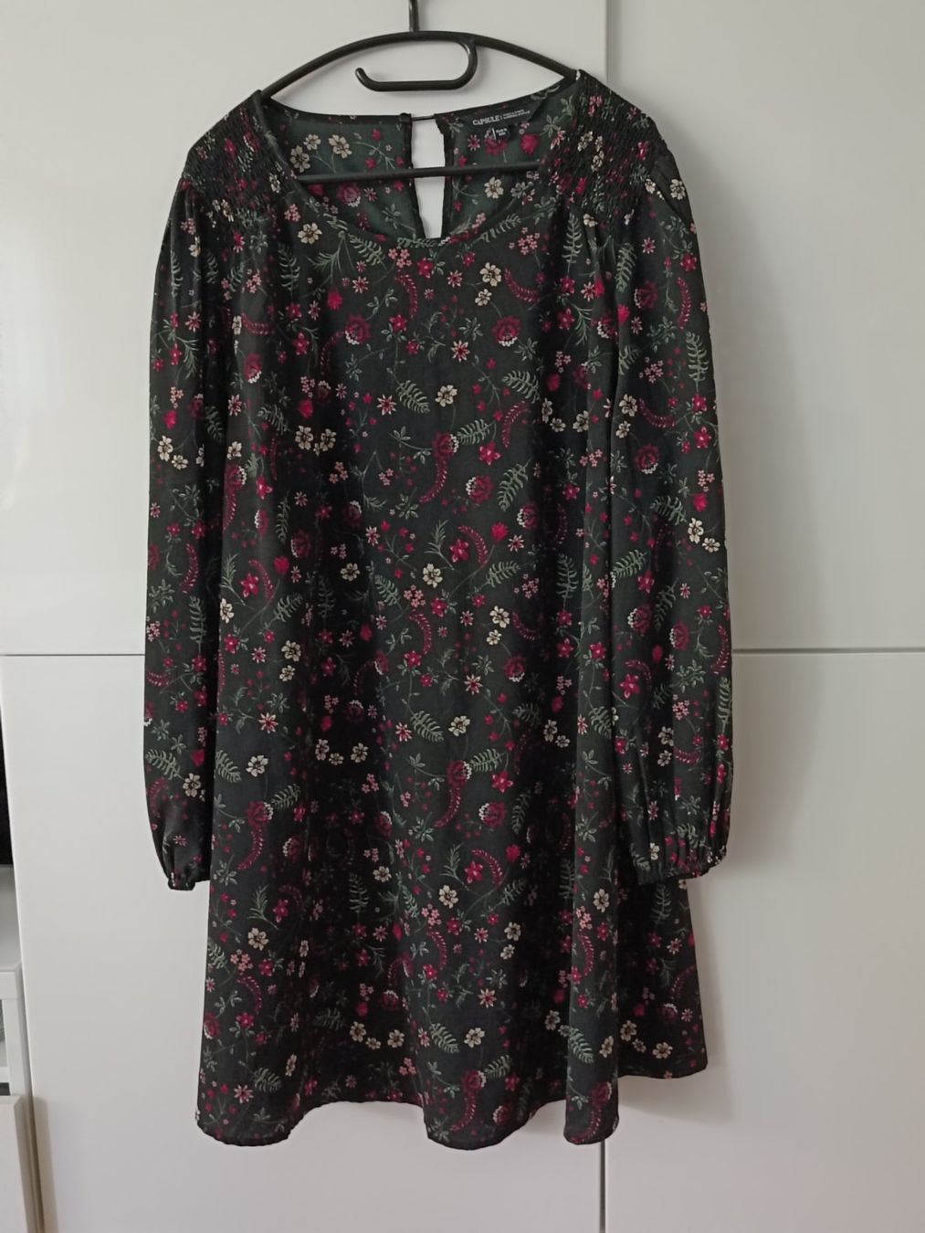 Kleider: Capsule Kleid Grösse 50 Langarm – Gebraucht aus Schliern b. Köniz von Lanka02
