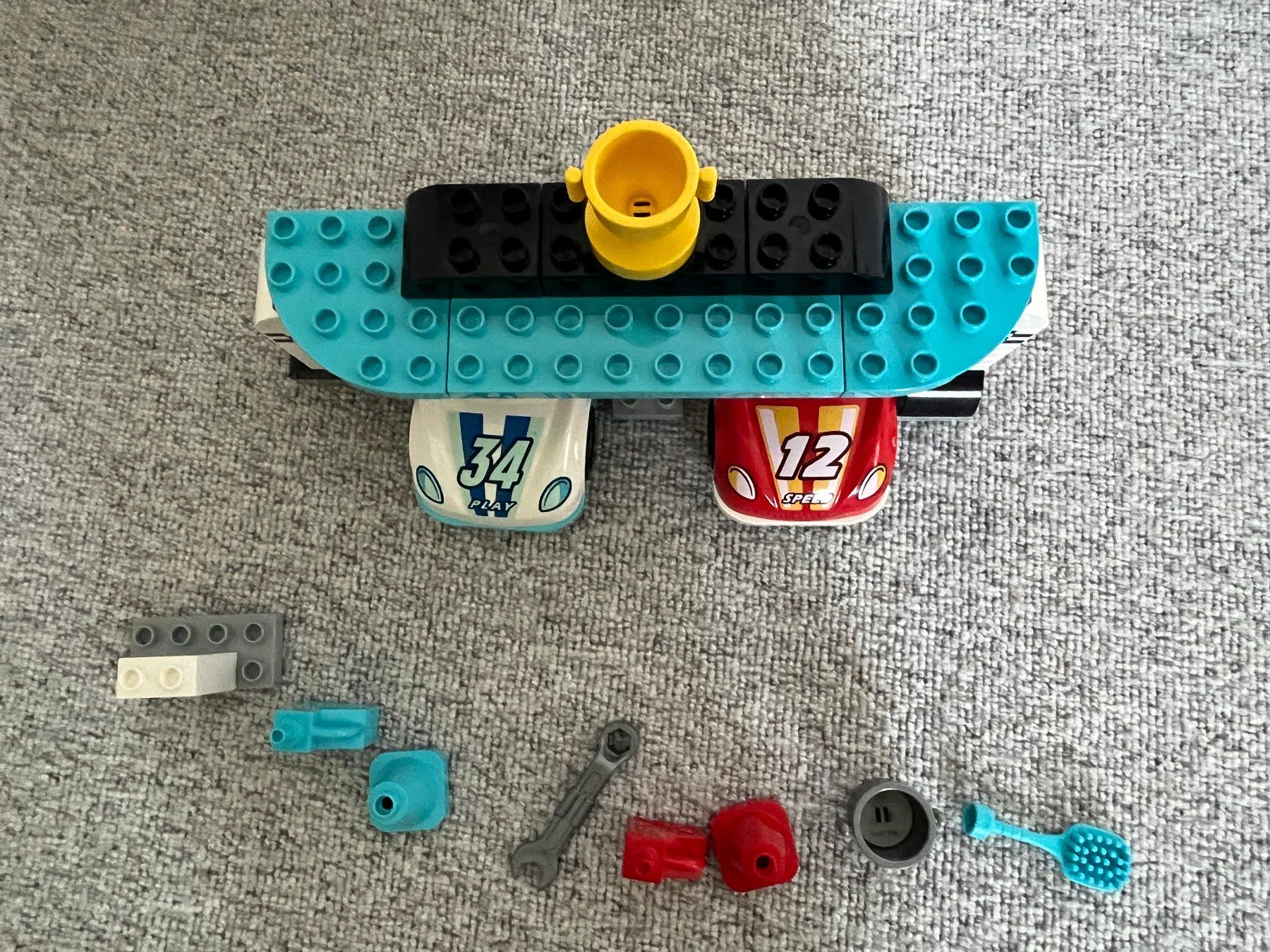 Lego Giocattoli: Lego Duplo Rennwagen – Usato da Arbon venduto da vb4all 2