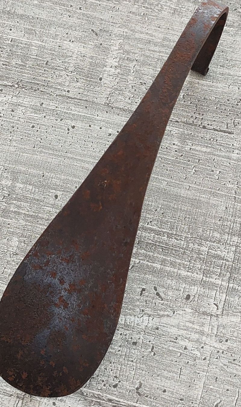 Sonstige Kleidung & Accessoires: Rustikaler Vintage Schuhlöffel aus Eisen - Ein Hingucker! – Gebraucht aus Gipf-Oberfrick von minini