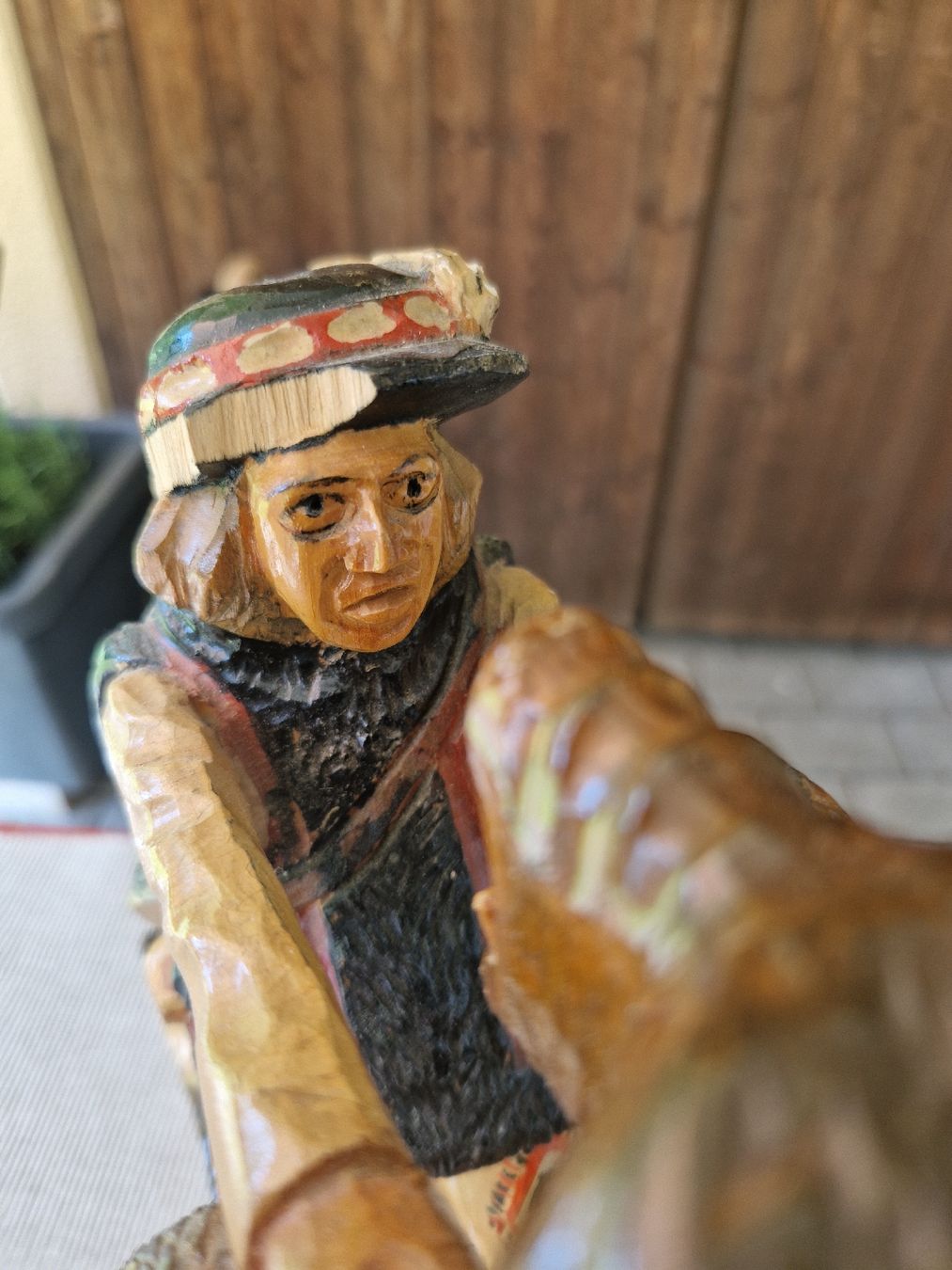 Sculture & Statue: Holzschnitzerei Mann kämpft mit Bär – Usato da Fislisbach venduto da mka_km8f 7