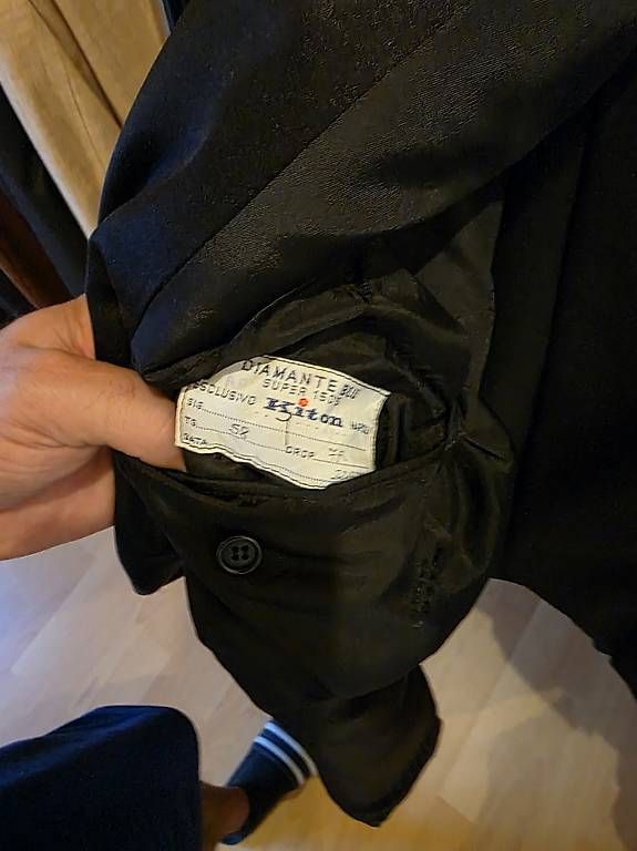 Completi, tute sportive e funzionali: Kiton Anzug – Nuovo e nell'imballaggio originale da Hausen AG venduto da MM_FM 1