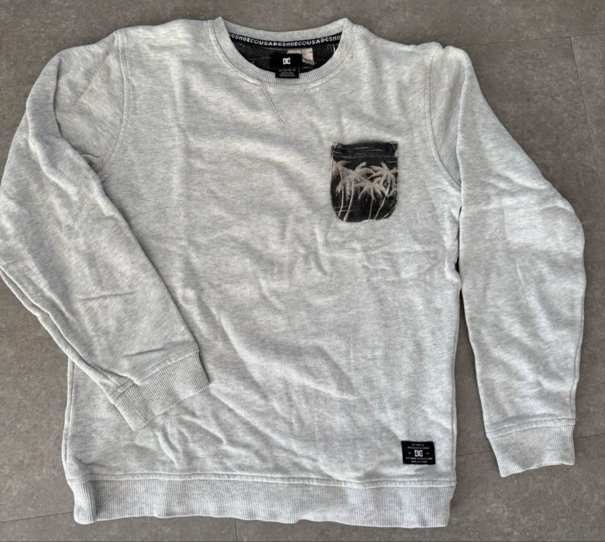 DC shoes Pullover & Sweatshirts: Pull DC shoes 12 ans – Gebraucht aus Estavayer-le-lac von Verm1470