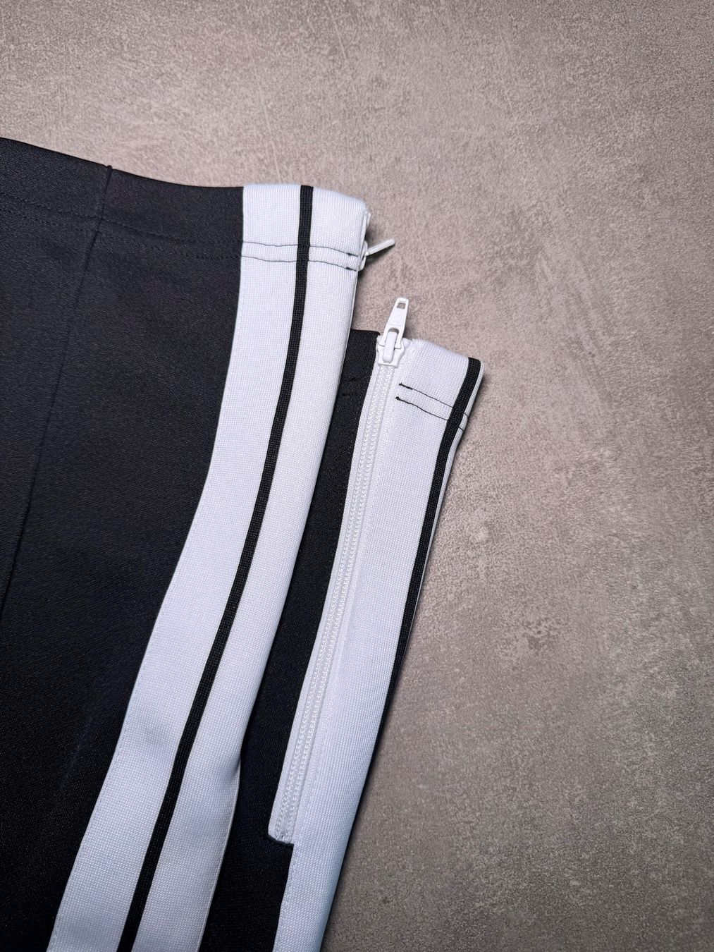 Palm Angels Pantaloni: Palm Angels Jogging – Nuovo (secondo la descrizione) da Muraz (Collombey) venduto da k.lr 2
