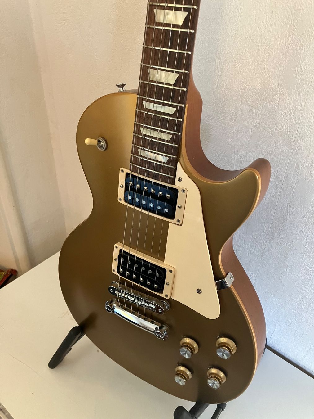 Strumenti musicali: Gibson Les Paul Tribute – Usato da Münchenstein venduto da Colo52
