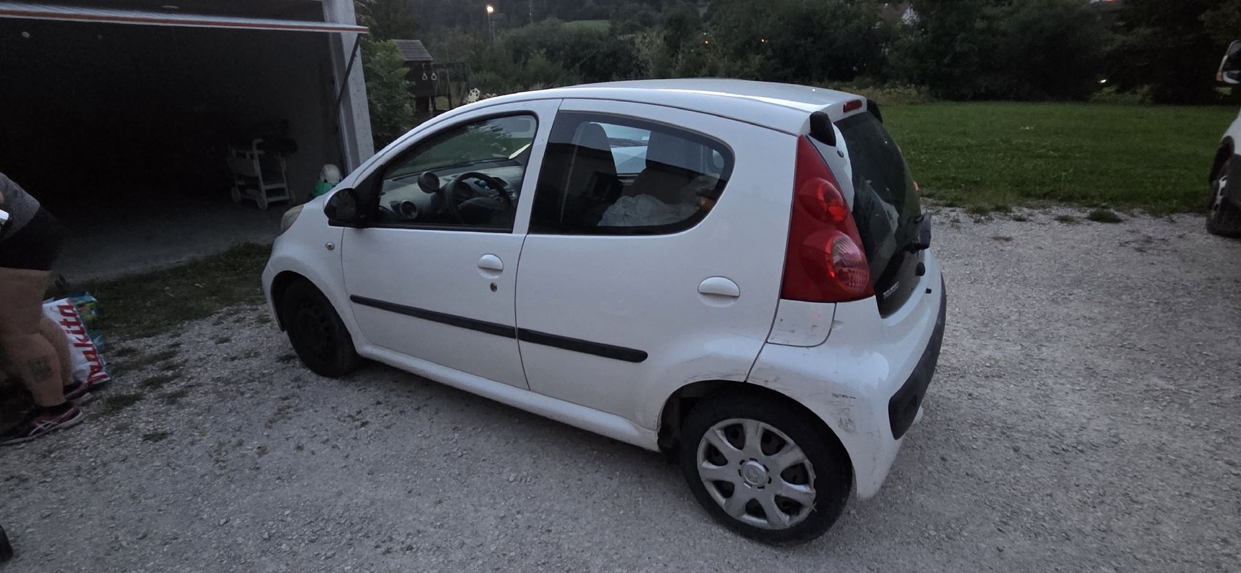 Peugeot Automobili: Peugeot 107 – Usato da Cortébert venduto da lap_52rx 2
