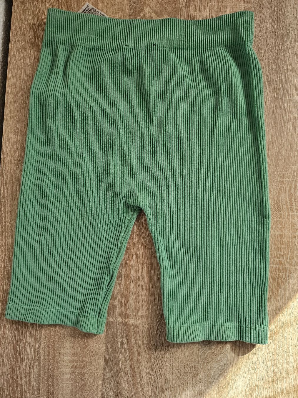 Zara Leggings: Zara Leggings hellgrün – Usato da Ebikon venduto da SecondChance_byM 1