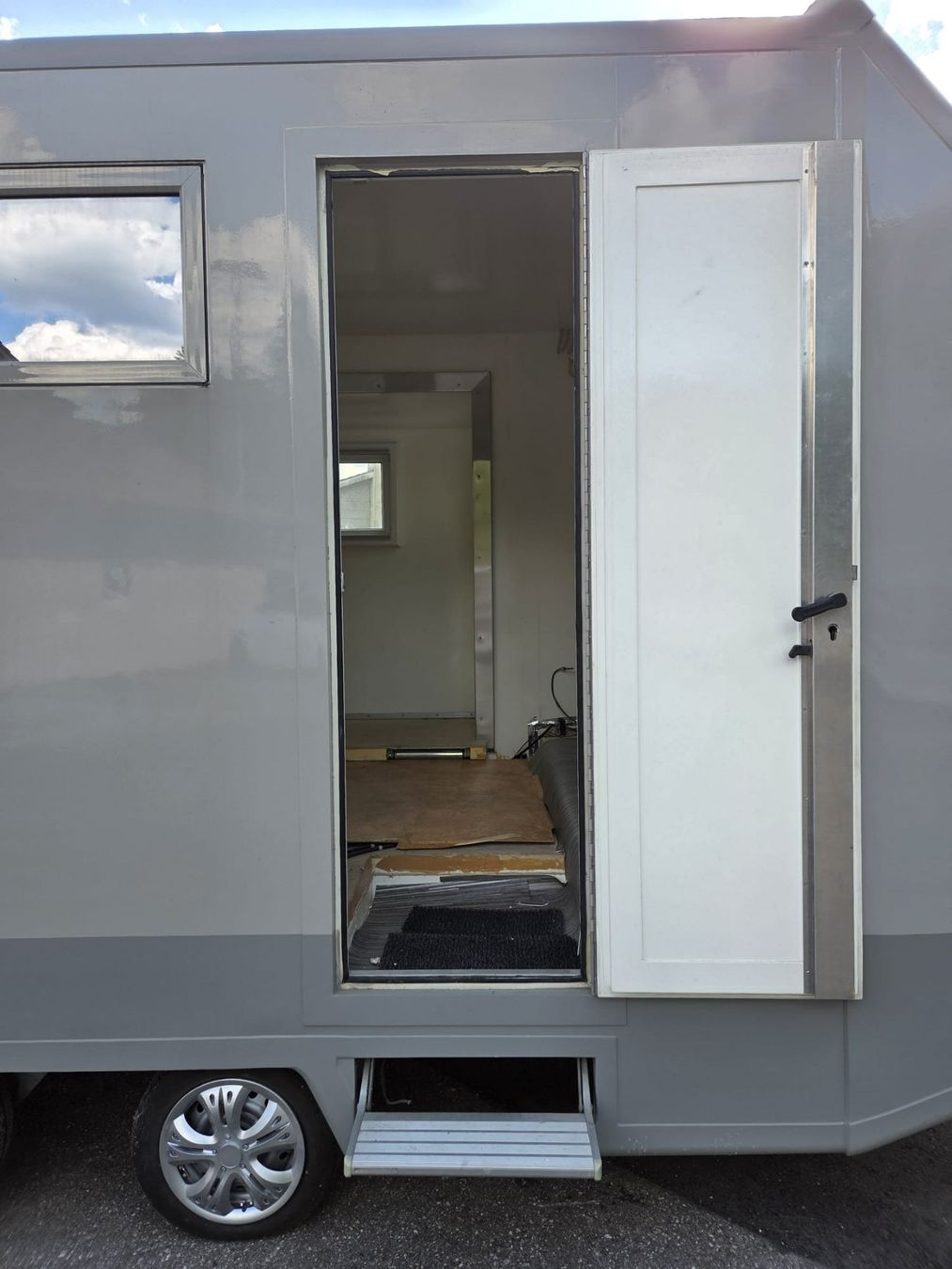 Mobilhome: Wohnanhänger mit Ormocar GFK Sandwichbau Kabine – Usato da Melchnau venduto da LUPUS-Offroad 6