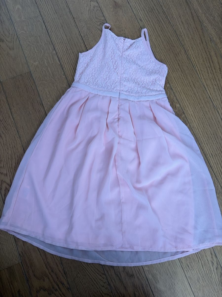 Vestiti & Gonne: Kleid, Grösse 134/140 – Usato da Granges-Paccot venduto da Fwaeber 1