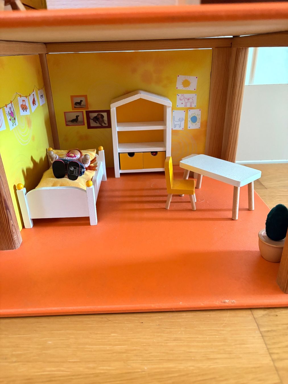 Case e mobili per bambole: JAKO-O Puppenhaus aus Holz – Usato da Langenthal venduto da margf 2