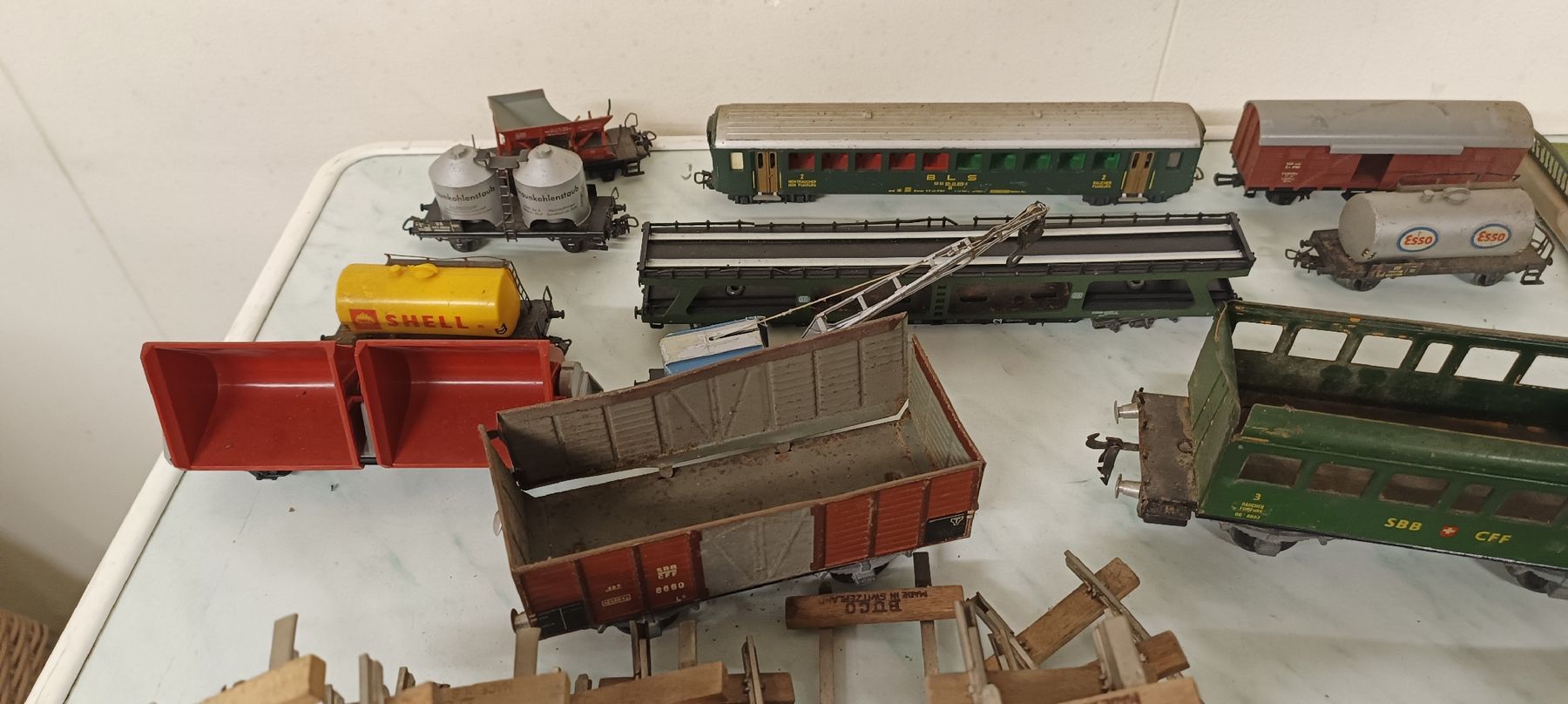 Modellini di ferrovie: Eisenbahn Zubehör  – Usato da Pfäffikon ZH venduto da K-V-M 3