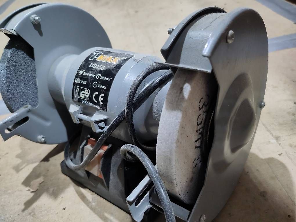 Tutti gli attrezzi: Mola da banco T-Max DS150 – Usato da Novaggio venduto da GreenWebSolutions 2