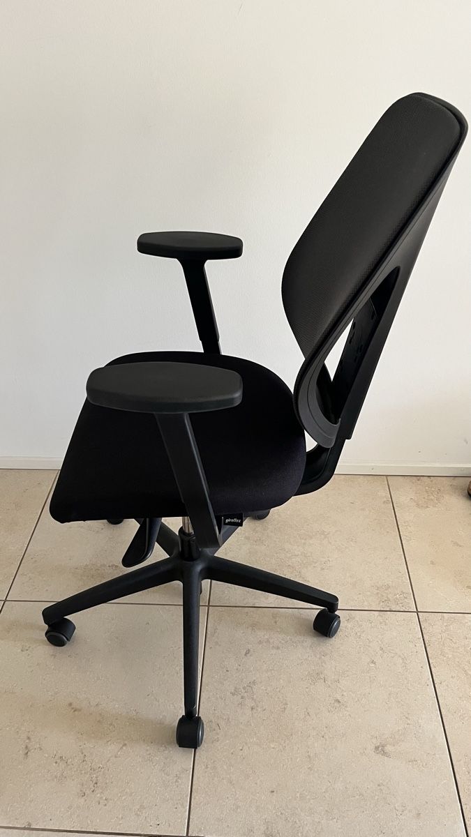 Giroflex Sedie: Office Chair-Giroflex 353 – Usato da Oberwil BL venduto da PenguinPK
