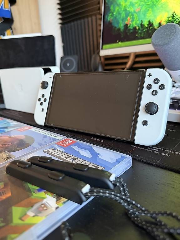 Konsolen: Nintendo Switch OLED White Bundle – Gebraucht aus Bubendorf von die_2v9m 2