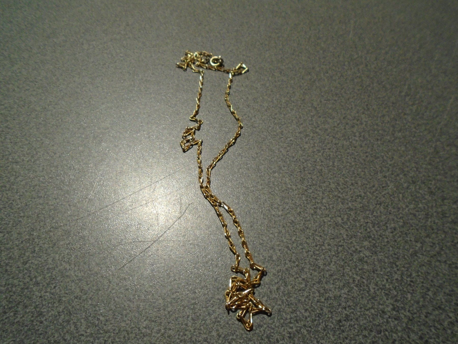 Catenine: Kette goldfarbig, längliche Glieder – Usato da Zürich venduto da abraxas1291