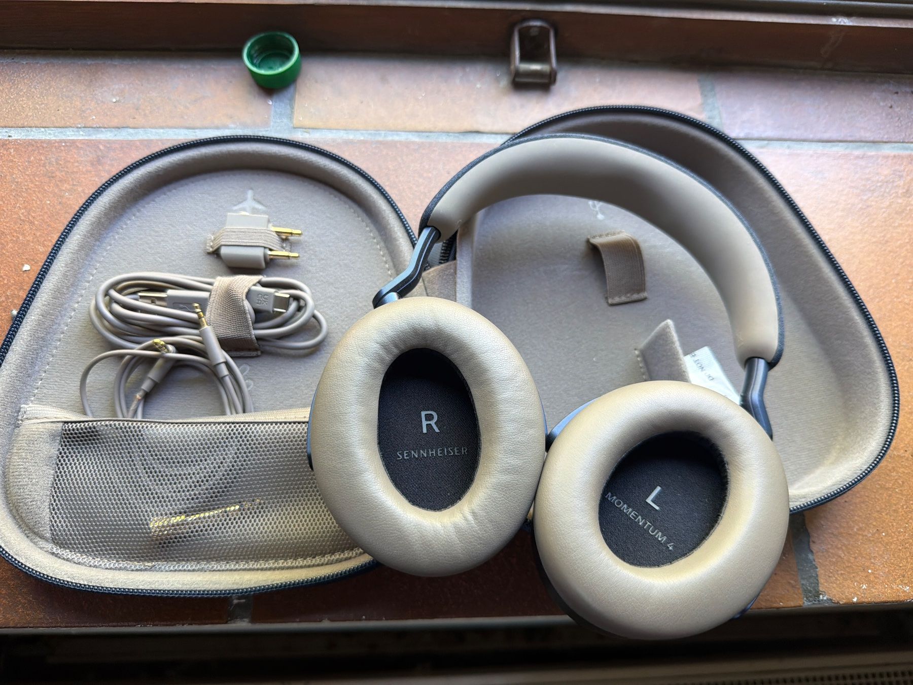 Sennheiser Kopfhörer: Sennheiser Momentum 4 Wireless – Neu (gemäss Beschreibung) aus Oltingen von loraan 1
