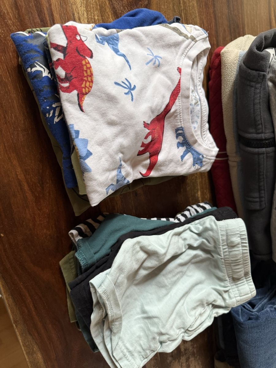 Kleiderpakete & -sets: Kleiderpaket Gr. 104/110 Jungen – Gebraucht aus Rothrist von Naomi01 2