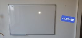 2 Whiteboards / Magnettafeln ca. 90 × 60 cm