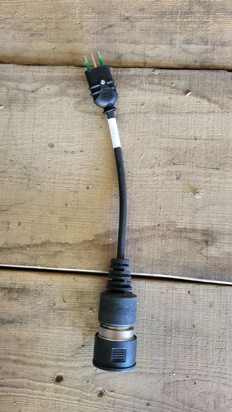 Juice Batterie-Ladegeräte: juice connector Adapter Typ L (IT) – Gebraucht aus Oberburg von uwy_l28k 3
