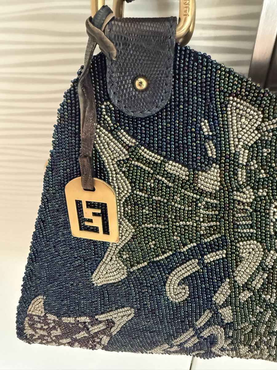 Fendi Borse da donna: Fendi beaded Trapezio limited edition bag  – Nuovo (secondo la descrizione) da Langnau am Albis venduto da anjalimkchotani 1