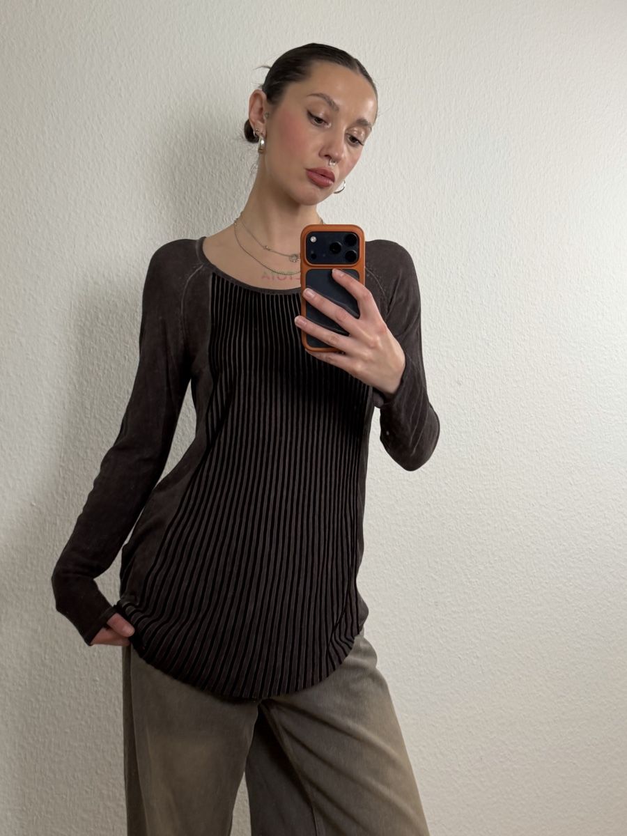 Top: Long sleeve top grey  – Usato da Knonau venduto da Grapesvintage 4