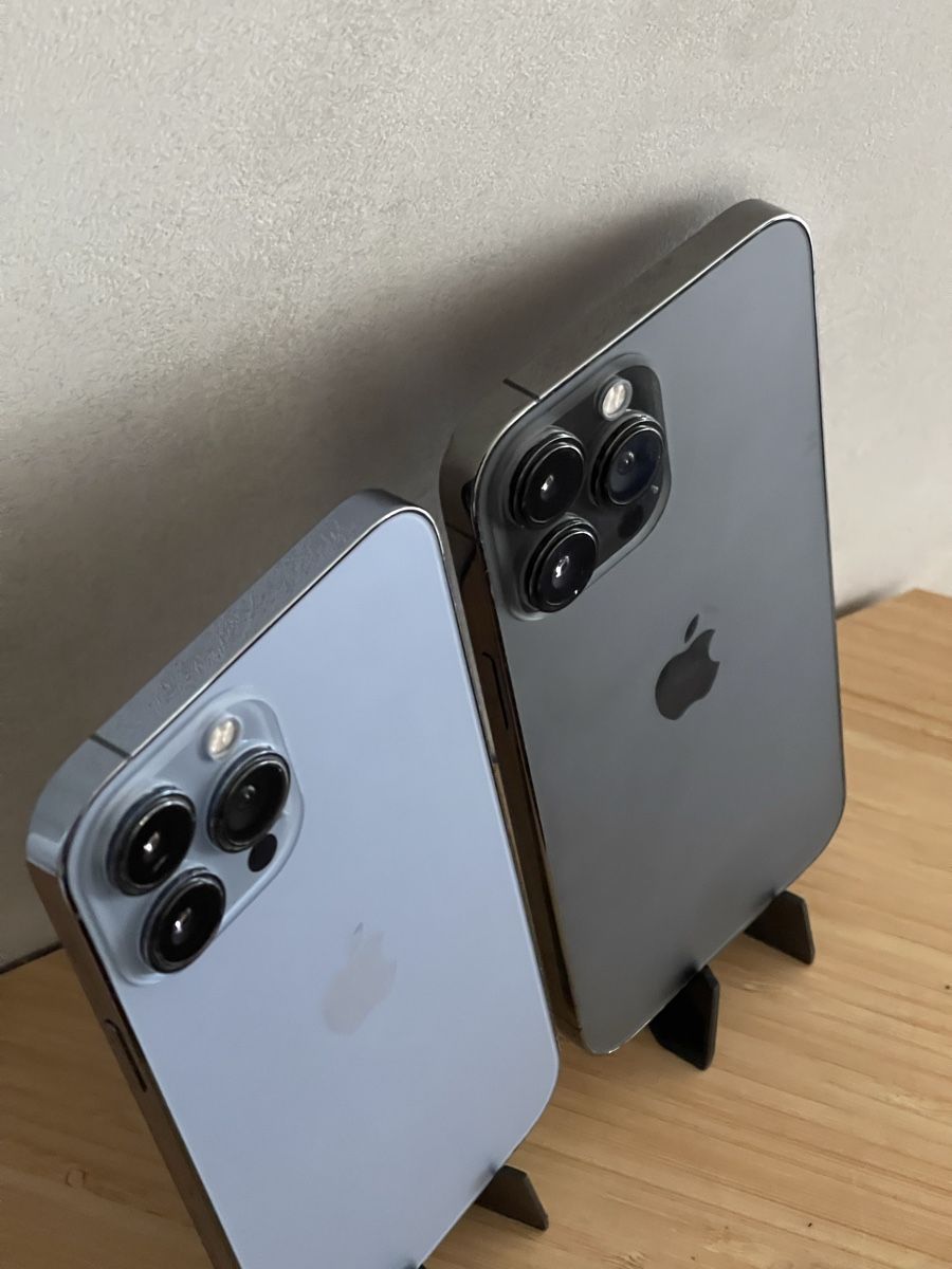 Apple Handys / Smartphones: LOT DE 2 IPHONE 13 PRO MAX 128 GO – Gebraucht aus Biel/Bienne von Pro.max 1