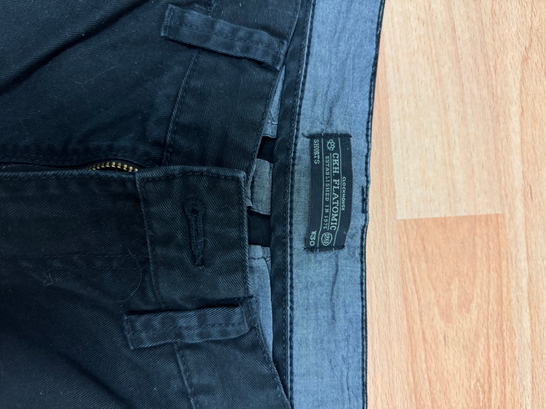 Pantalons: kurze schwarze Schorts von C&A, gr. S – D'occasion à Ostermundigen par Vangiolillo 1