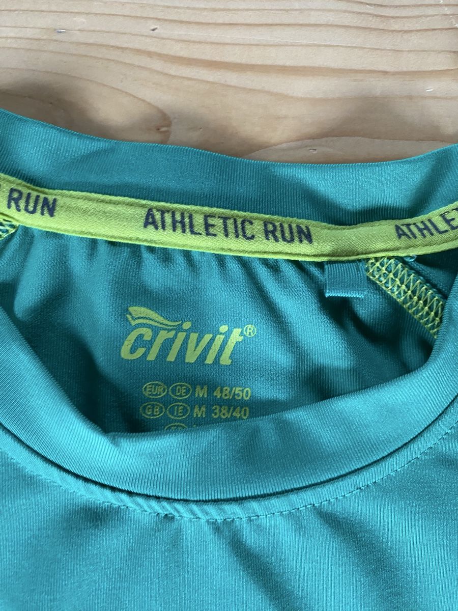 Tops: Grünes Sporttop Crivit – Gebraucht aus Bern von ha6_zm75 2