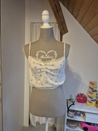 Crop Top H&M mit Blumenmuster Grösse M guter Zustand