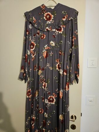 Herbstkleid Blumenmuster Rüschen Gr. XL dunkelgrau Midi e...