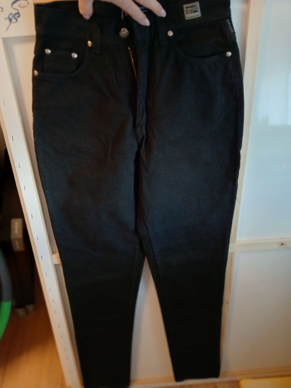 Versace Jeans: Versace schwarze Jeans it 44( 36,S) – Nuovo (secondo la descrizione) da Beinwil am See venduto da Superchance 1
