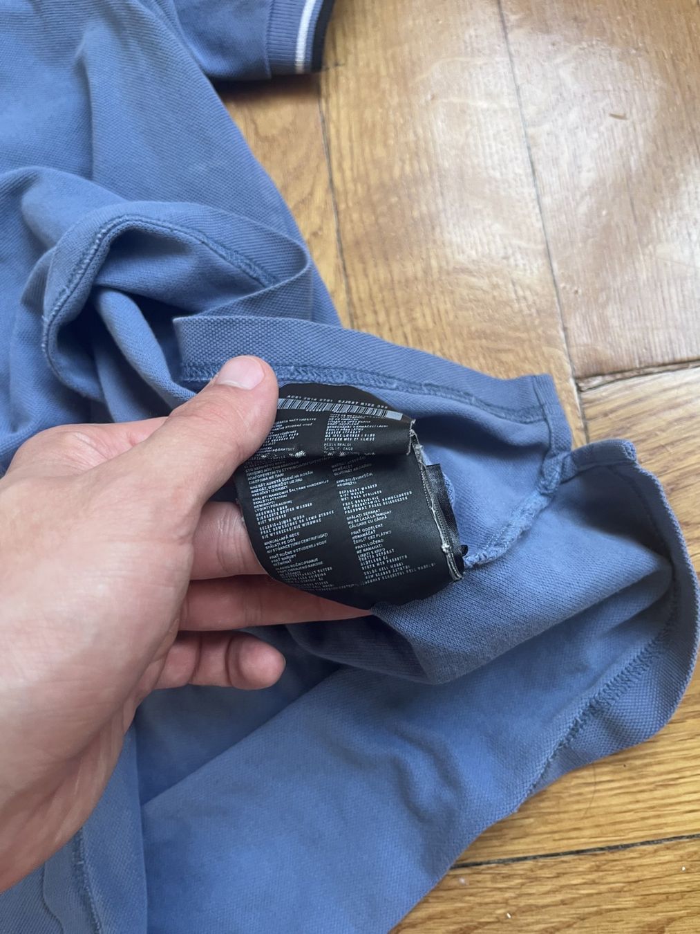 Prada Polos: Prada - Blue Polo Shirt Preloved – D'occasion à Genève par appearance.fr 5