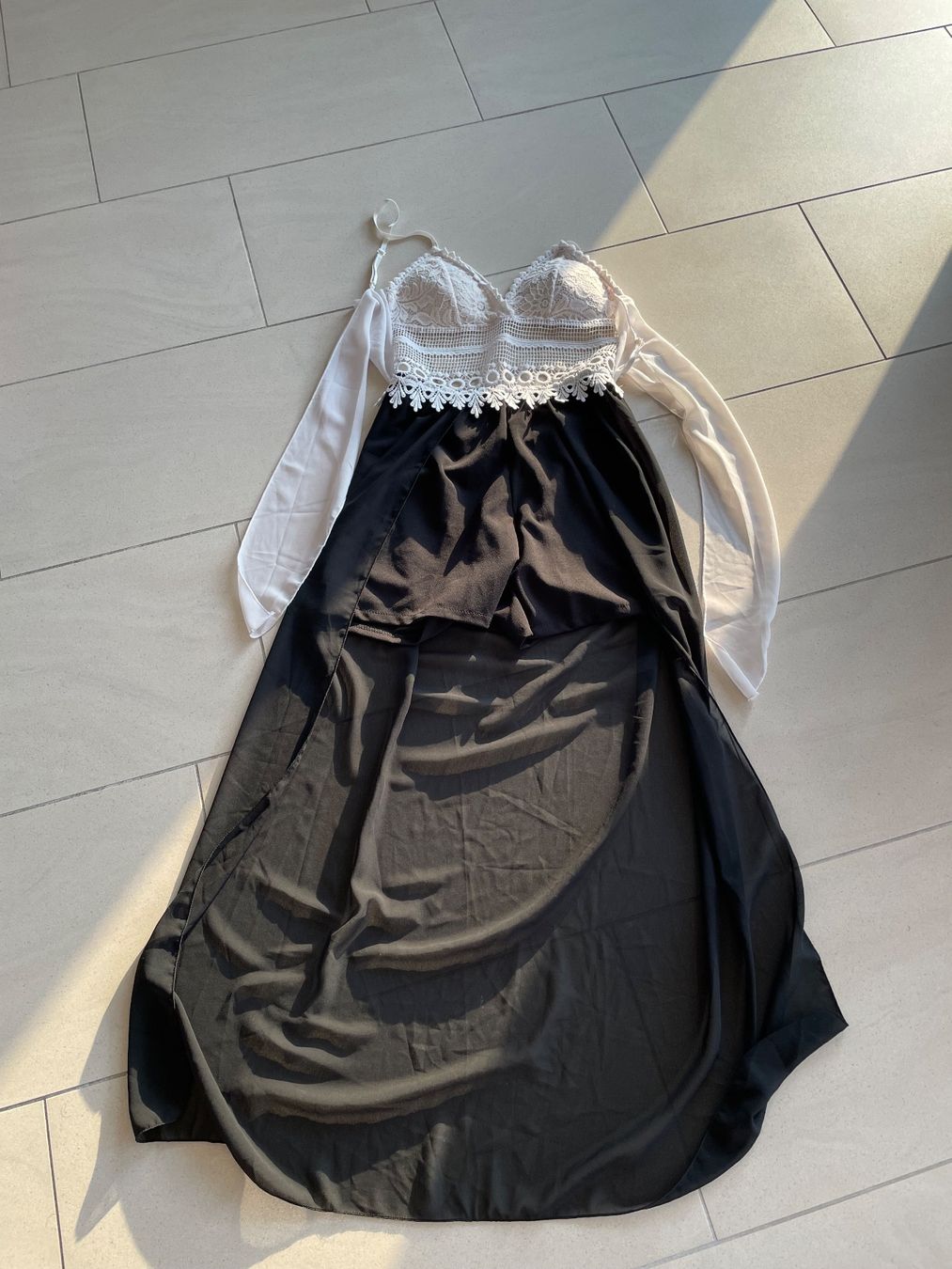 Robes: Kleid mit Hosenrock und Volant – D'occasion à Zug par falama 3