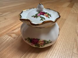 Royal Albert Old Country Roses Dose neuwertig