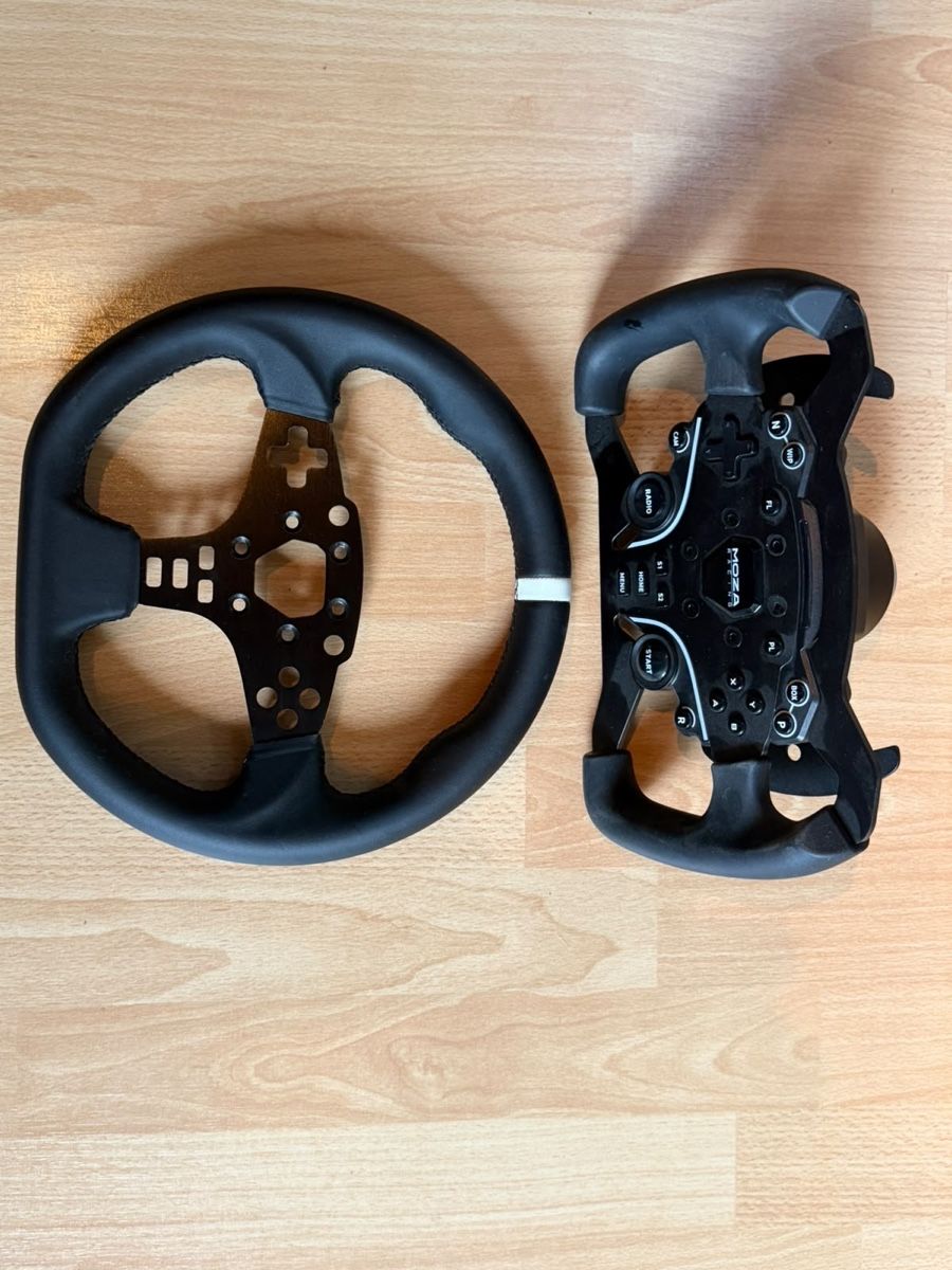 Console: Moza Racing R5 Steering Wheel Set – Nuovo (secondo la descrizione) da Tuggen venduto da Matt.Sp 3