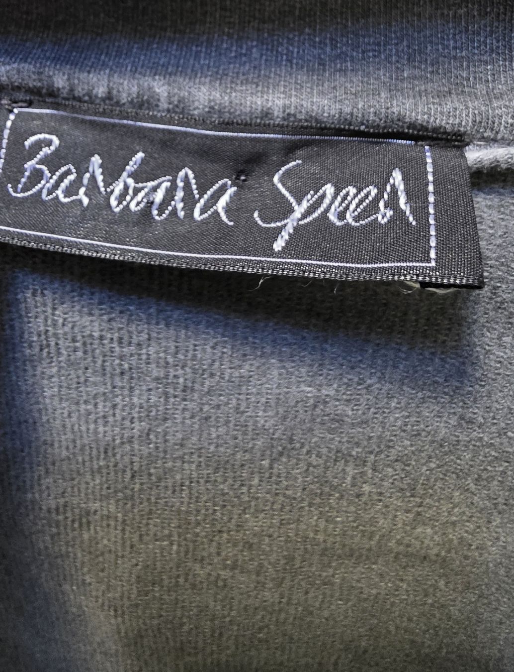 Pullover & Sweatshirts: Veste grise/noire – Gebraucht aus Yverdon-les-Bains von van_dq65 9