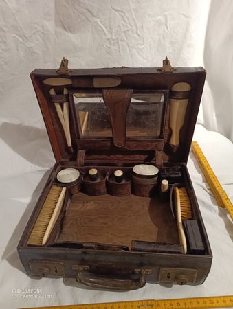 Antico set da viaggio uomo in pelle, vintage! Ottimo affare