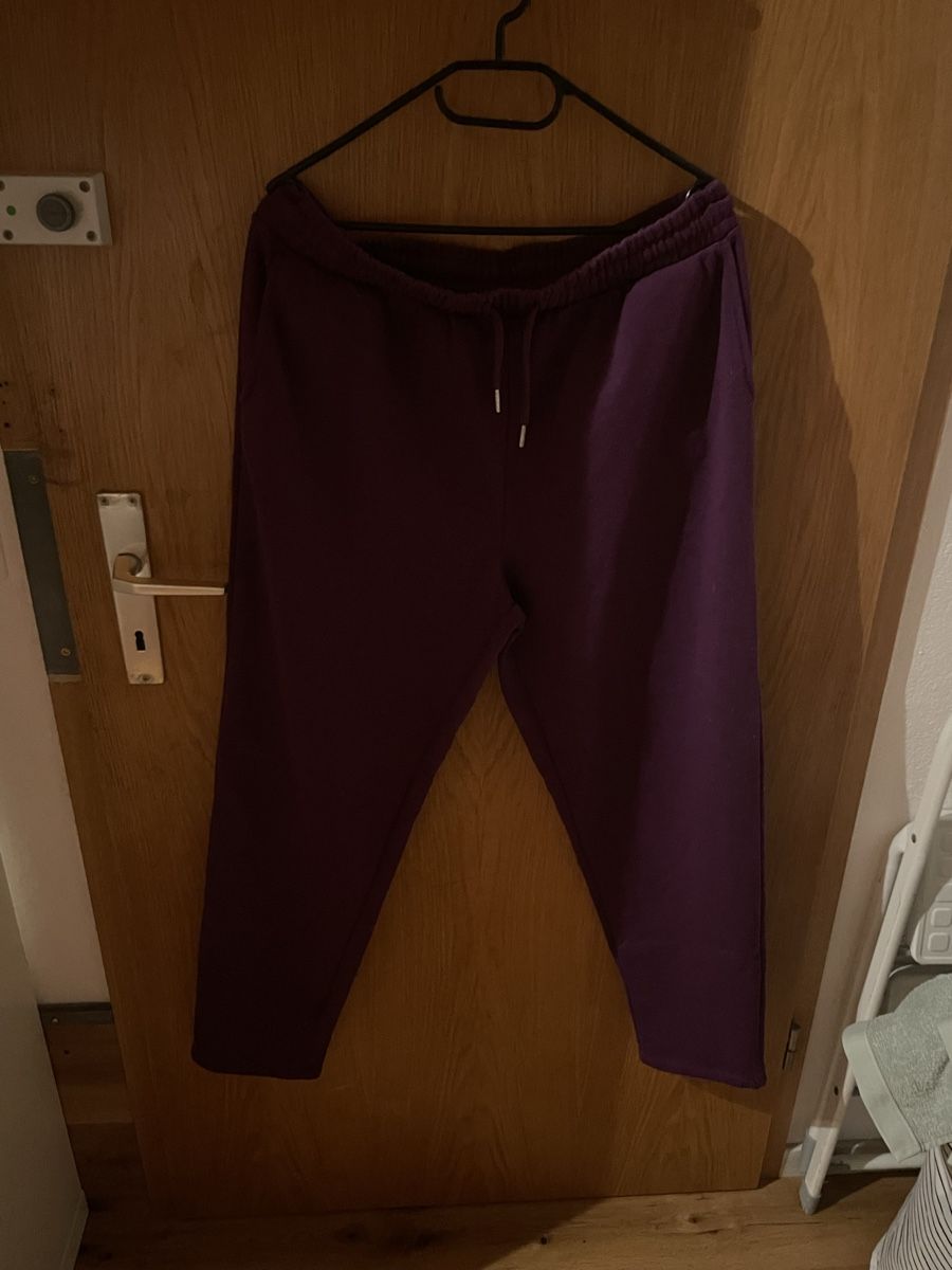 Pantaloni: Lila Trainerhose – Nuovo (secondo la descrizione) da Lenk im Simmental venduto da banane50626