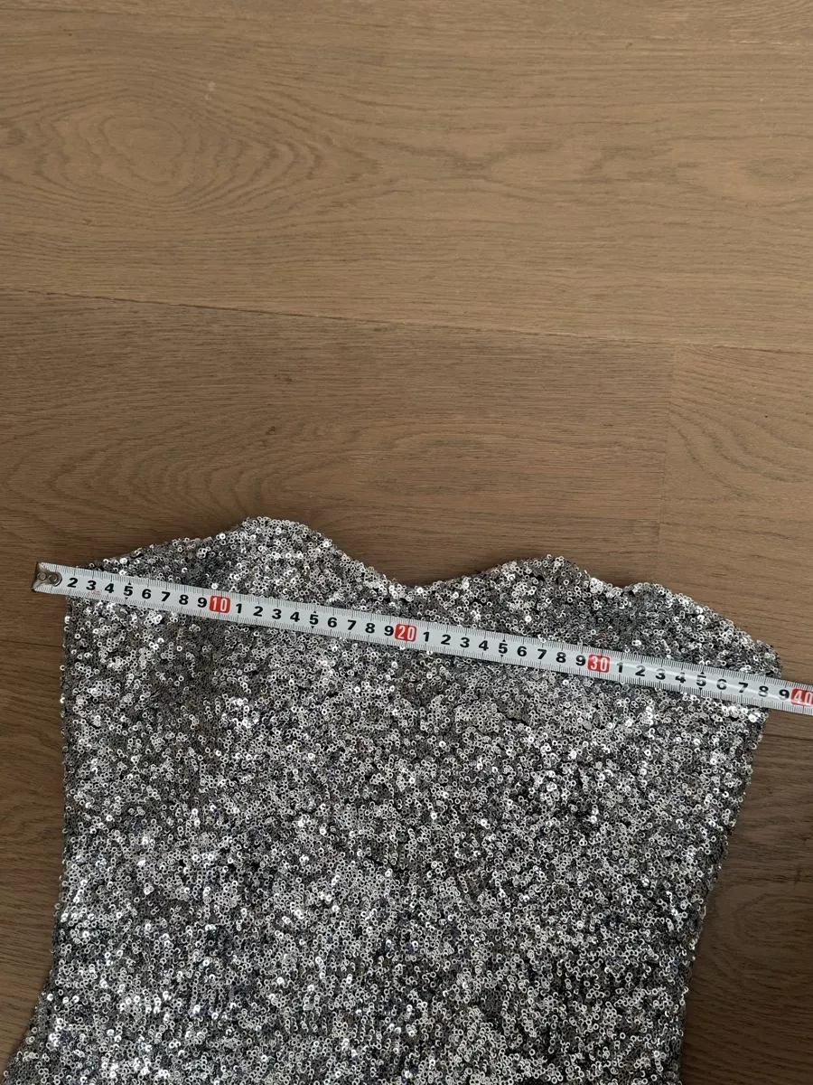 Kleider: Abendkleid – Gebraucht aus Bazenheid von Croupier 3