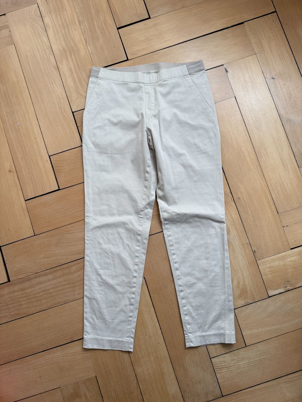 Uniqlo Hosen: UNIQLO - Hose beige M – Gebraucht aus Zürich von Diazaio