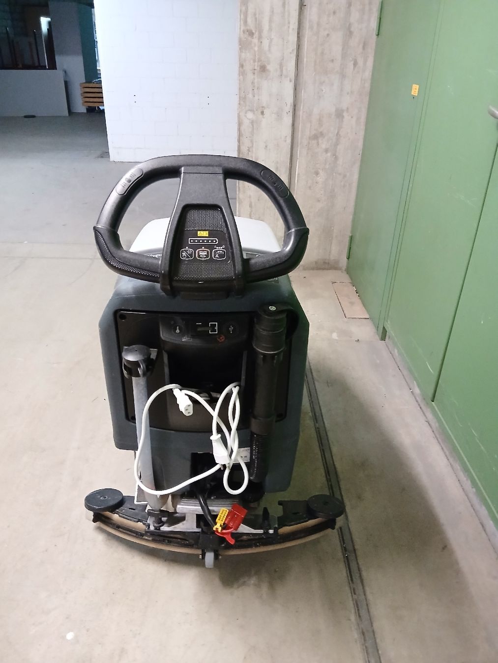 Nilfisk Alle Maschinen: Nilfisk SC401 43B Bodenreiniger – Gebraucht aus Winterthur von Filasez 2