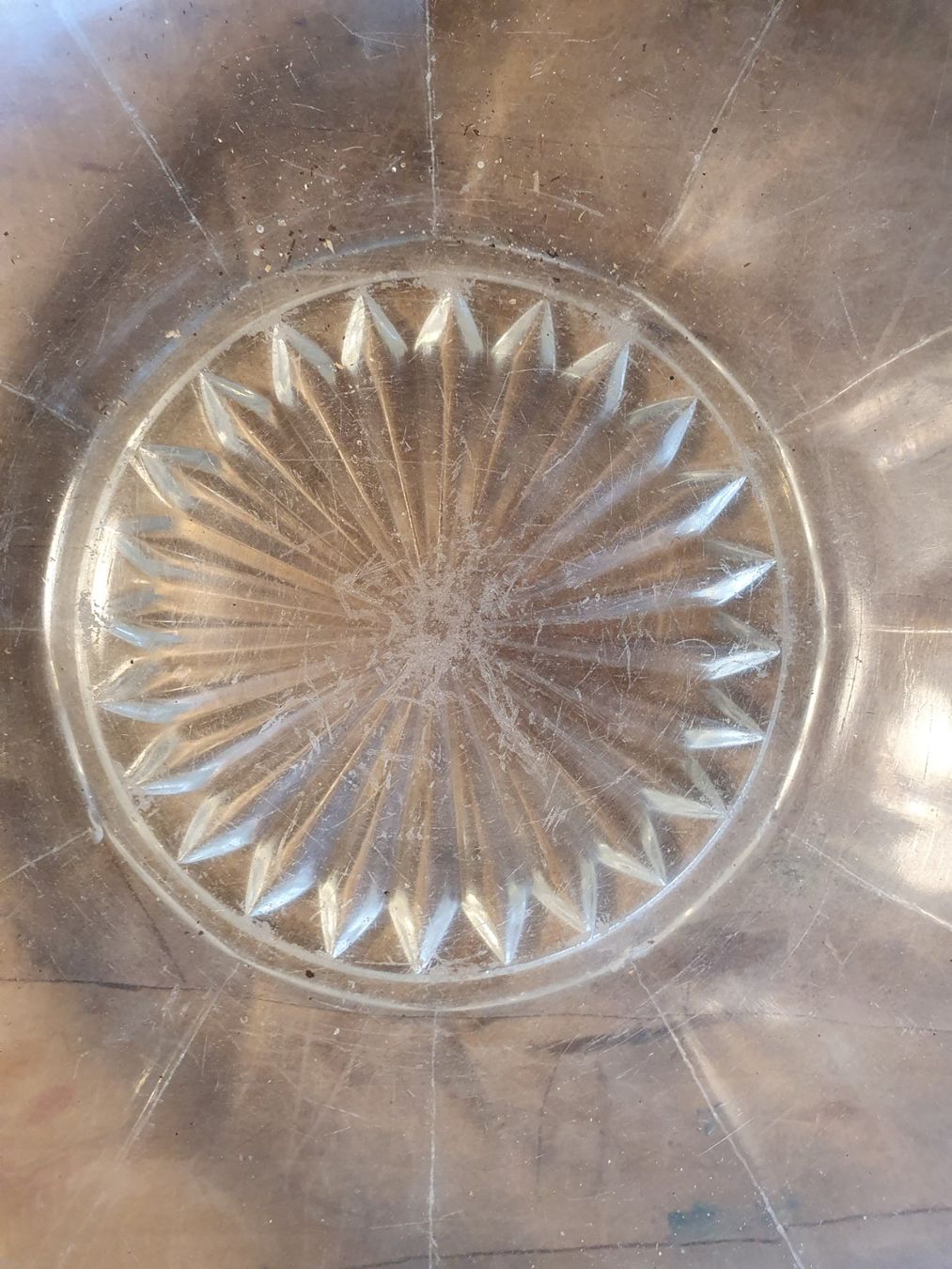 Schalen: Salatschüssel Pressglas 22 cm – Gebraucht aus Zürich von dialout 4