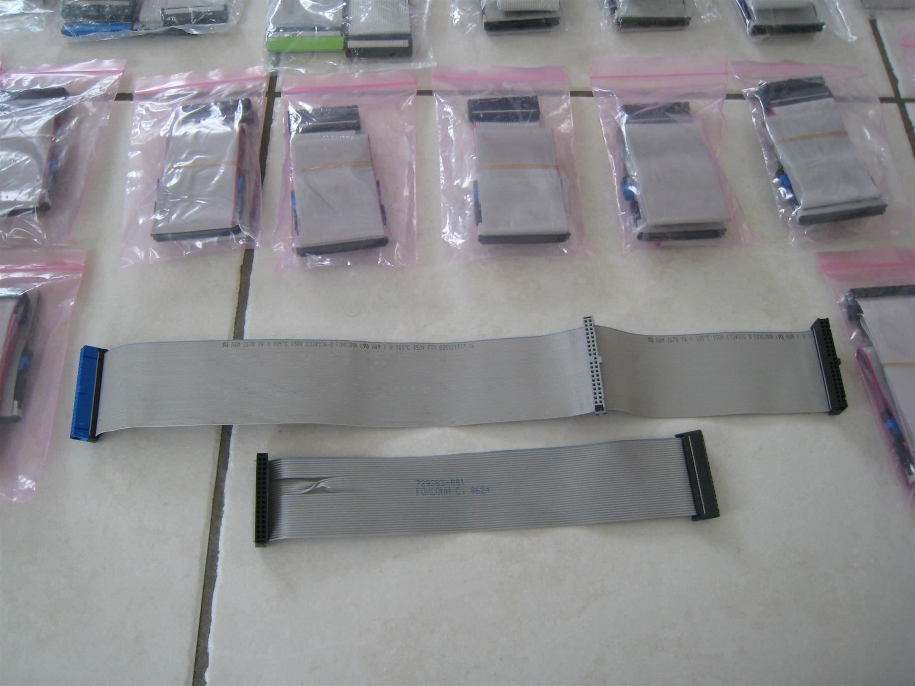 PC: ***** Câble IDE  IDC 40 pins – Nuovo e nell'imballaggio originale da Villaz-St-Pierre venduto da Ubid 2