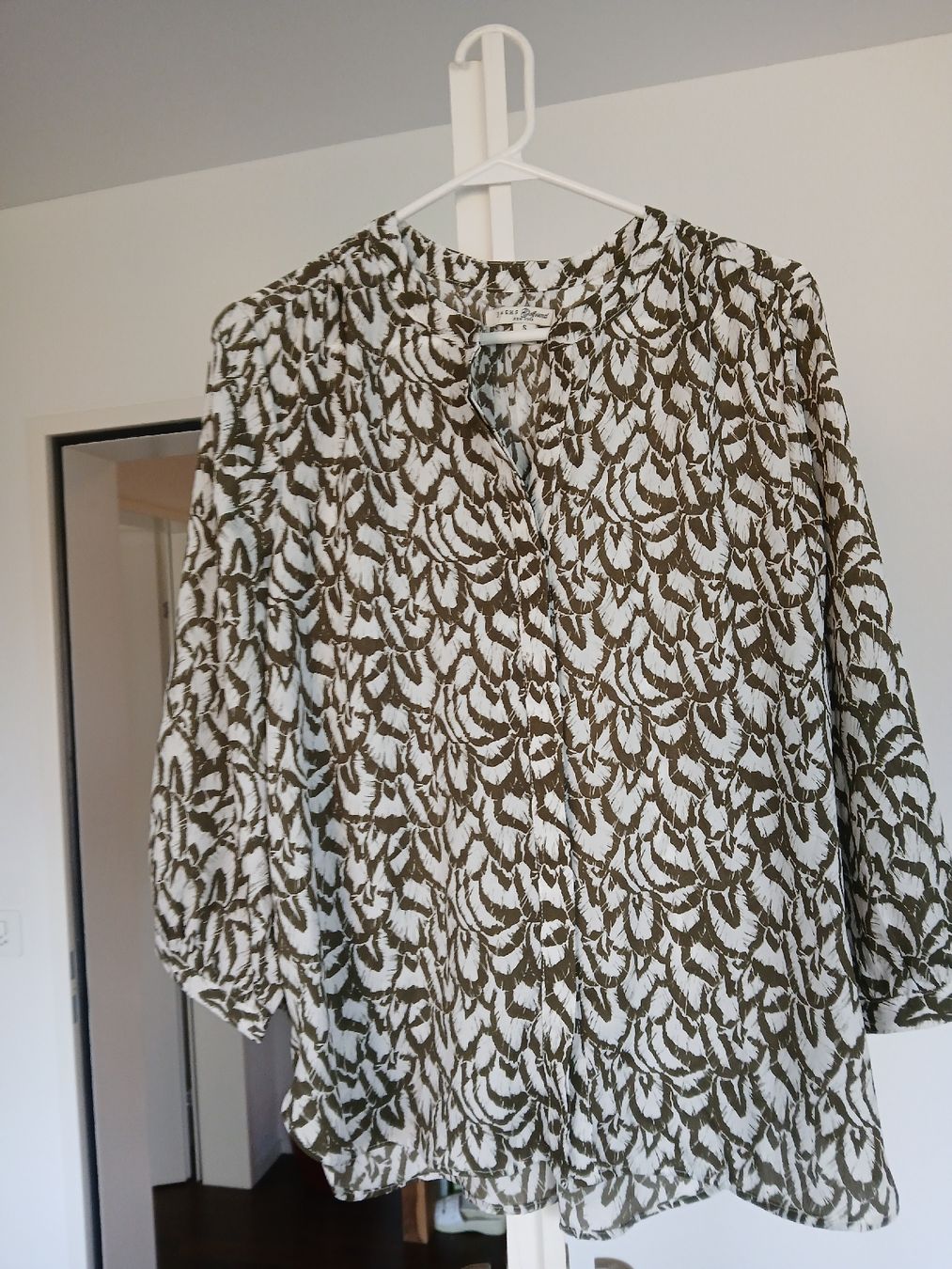 Camicette: Jachs Girlfriend Blouse - Size S - Olive Green Pattern – Usato da Dübendorf venduto da LoRi-2026 4