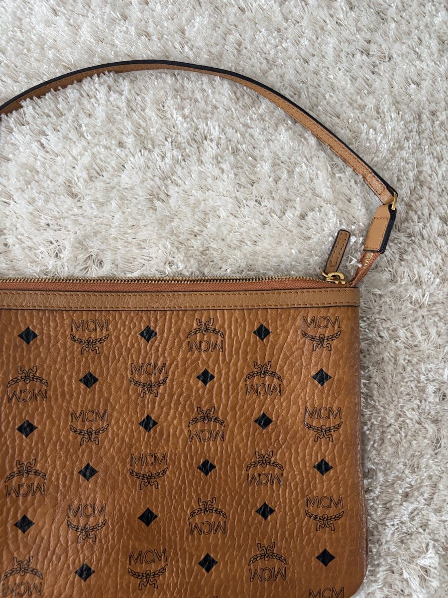 Mcm Borse da donna: MCM Pouch – Usato da Lenzburg venduto da lejlaimamovic 1