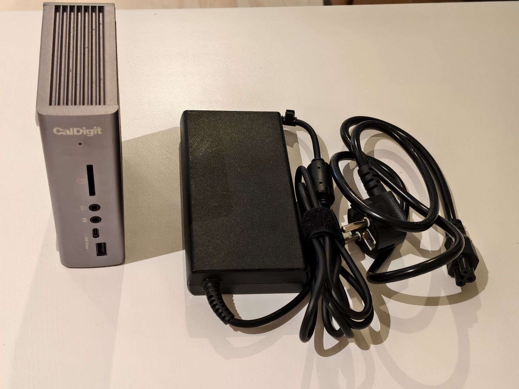 CalDigit Dockingstation: CalDigit TS3 Plus Thunderbolt 3 Docking Station inkl. Netzte – Gebraucht aus Winterthur von axs_w7ld 1