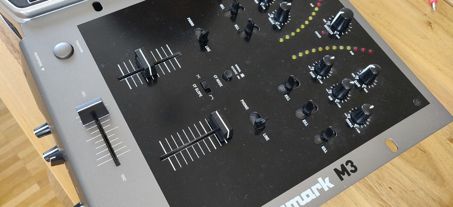 Numark Platines de mixage: Numark NDX 400 *2 and numark m3 – D'occasion à Baar par mic_6t2q 2