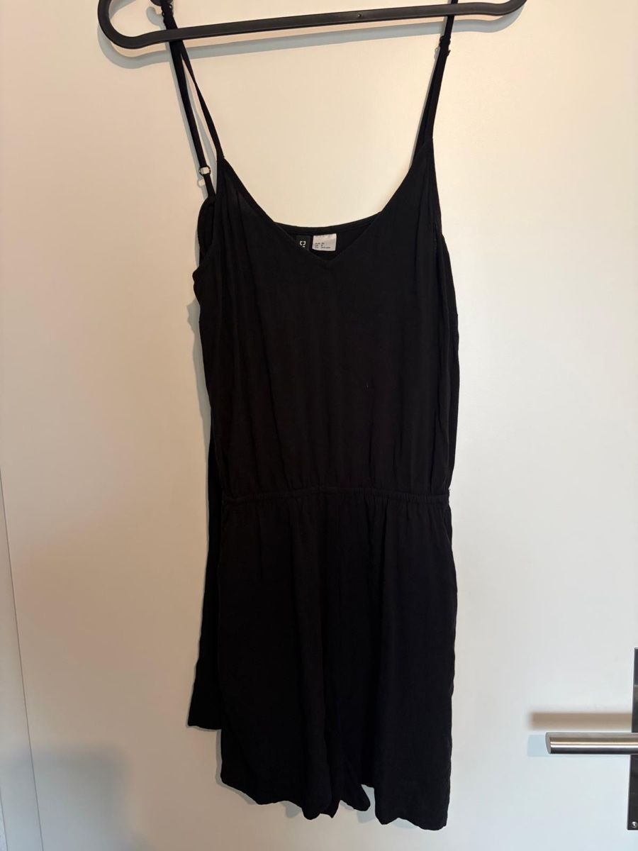 H&M Tute: Jumpsuit schwarz Gr. 36  – Usato da Lotzwil venduto da kie_fdq8