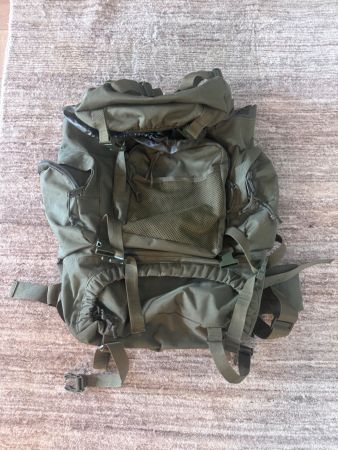 Sac à dos militaire vert, idéal pour camping & randonnée 55L